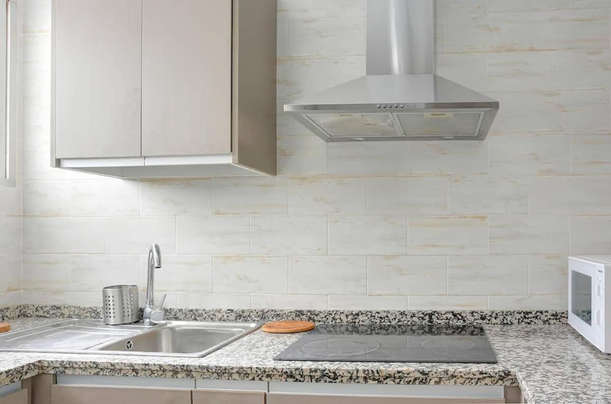 Apartamento Amplio Севиля Екстериор снимка